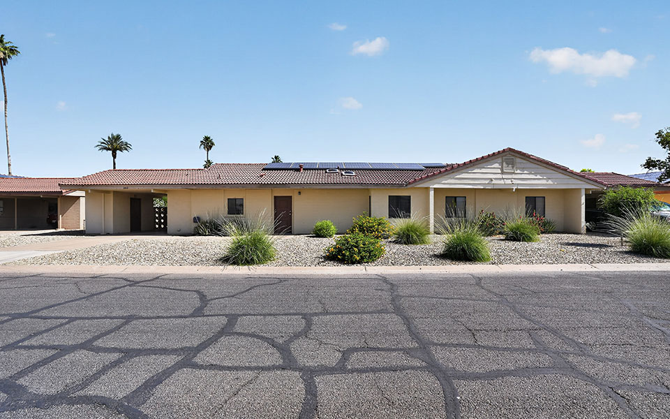 Saguaro Manor - 3x2 1172 - Exterior